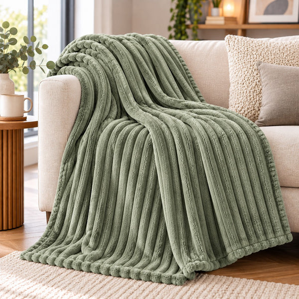 Ribbed Throw Soft Green 140x180cm | Cosy Home Accessory