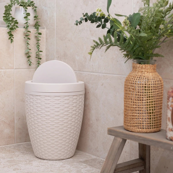 Addis Calico Rattan-Effect Swing-Top Bath Bin | Cream, Compact Round