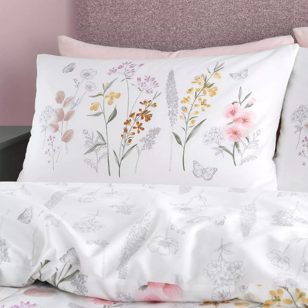 Catherine Lansfield Emilia Floral White Reversible Quilt Set | Single