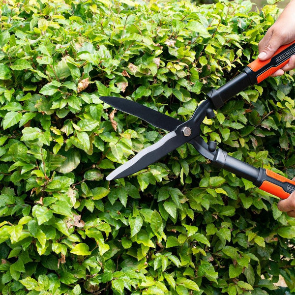 Black + Decker Hedge Shears Wavy Blade 21 inches