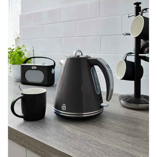 Swan Retro Electric Jug Kettle | 1.5L, Black, Cordless, Chrome Accents