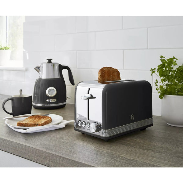 Swan Retro Black 4 Slice Toaster | Browning Control, Cancel, Reheat, Defrost