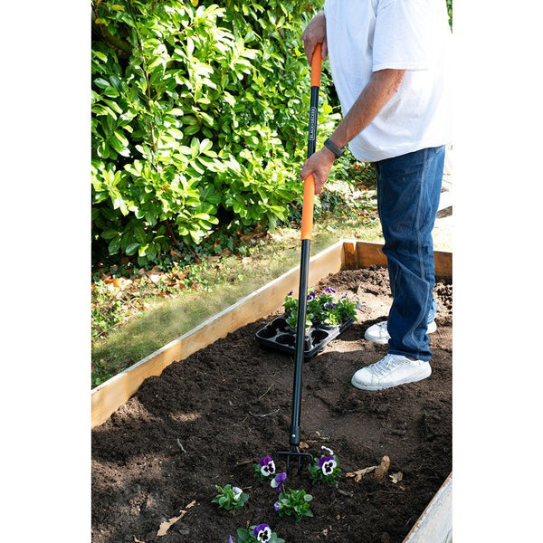 Black + Decker Fibreglass Cultivator with 4 Prongs | 148 x 12 x 10cm - Choice Stores