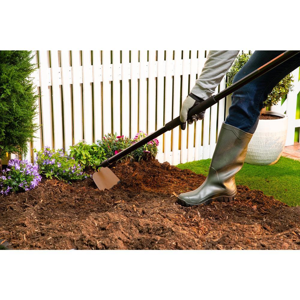 Black + Decker Fibreglass Garden Hoe | 146cm - Choice Stores