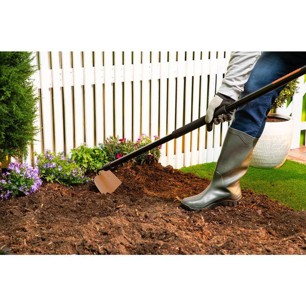 Black + Decker Fibreglass Garden Hoe | 146cm - Choice Stores