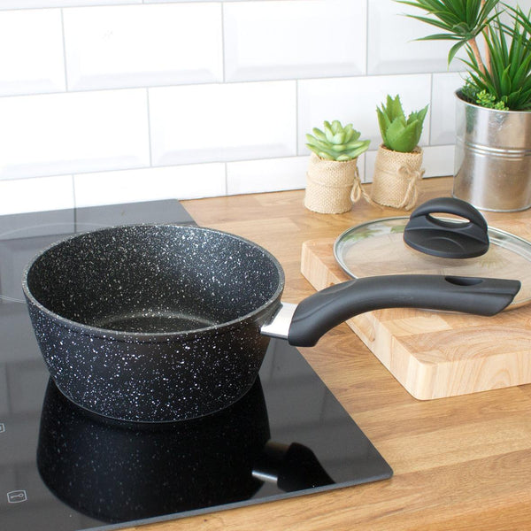 Blackmoor Classic Non-Stick Black Saucepan with Lid | 18cm - Choice Stores