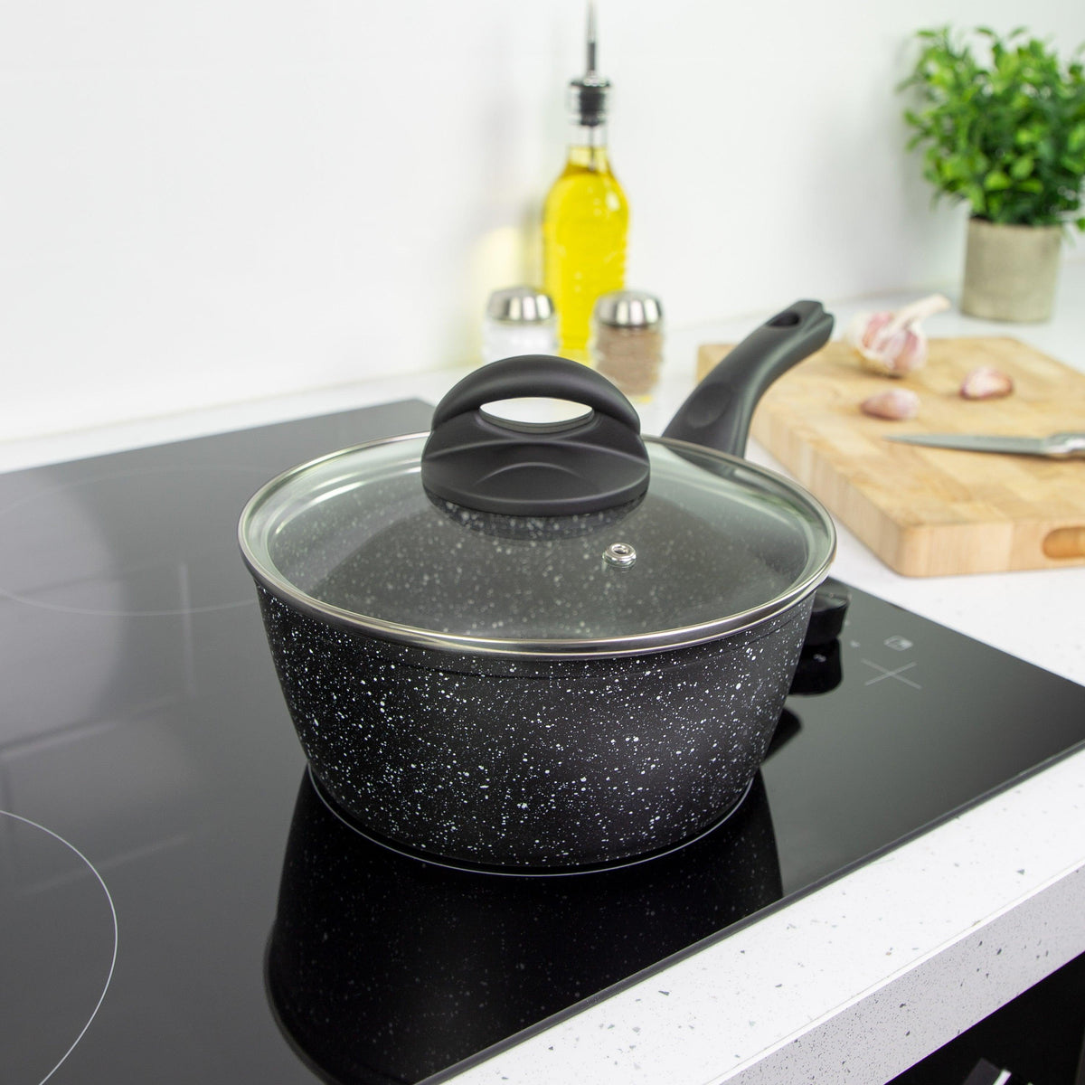 Blackmoor Classic Non-Stick Black Saucepan with Lid | 18cm - Choice Stores