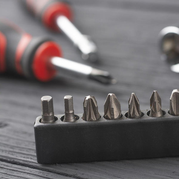 Dekton Ratchet Screwdriver Set | 5 Bits | 3 Way Ratchet - Choice Stores